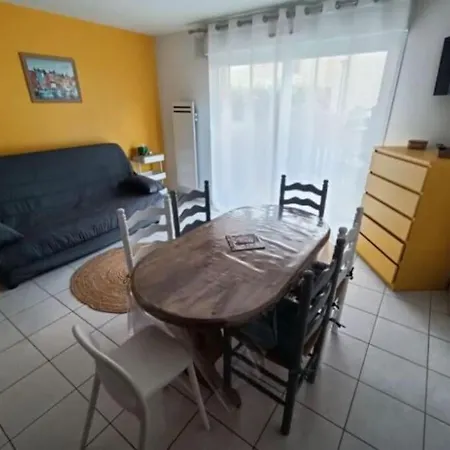 En Bord De Daire